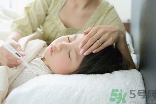 高熱驚厥是什么病?高熱驚厥的表現(xiàn)癥狀是什么 高熱驚厥是什么病?高熱驚厥的表現(xiàn)癥狀是什么