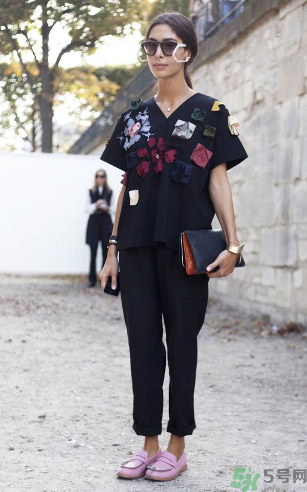 腿不夠長要穿什么？腿不夠長要穿它成就長腿！