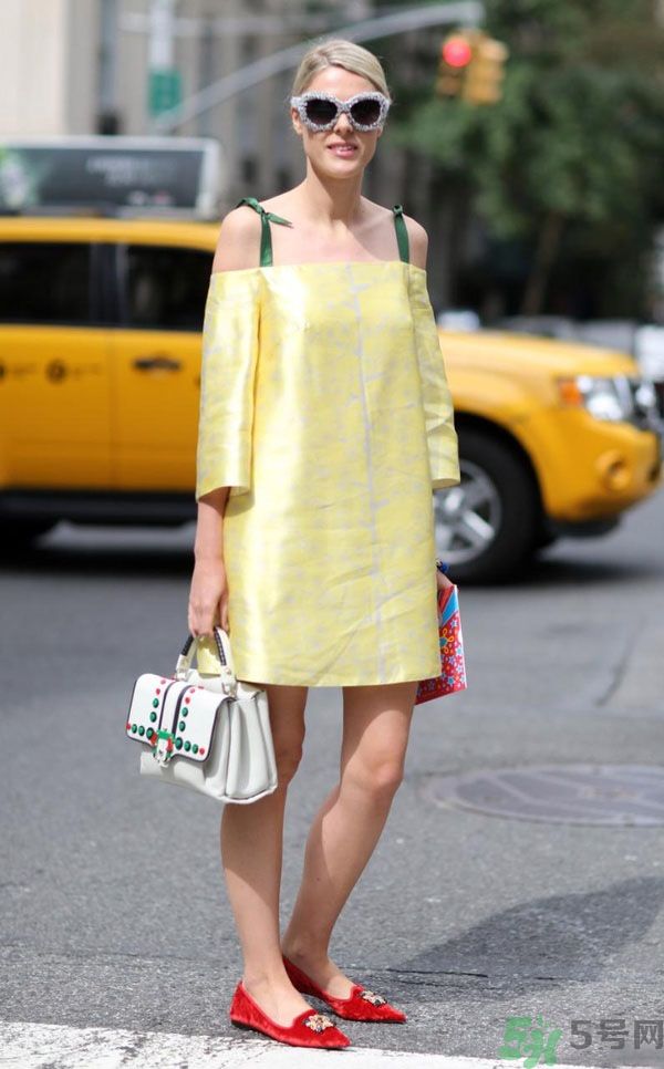 腿不夠長要穿什么？腿不夠長要穿它成就長腿！