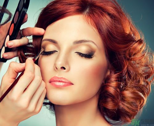 怎樣化妝不傷皮膚？化妝對皮膚有傷害嗎？