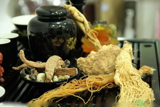 月經(jīng)量多怎么辦？月經(jīng)量多是什么原因？