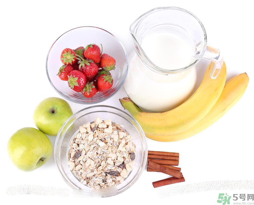 牛奶不可以和什么一起吃？牛奶可以喝蘋(píng)果一起吃嗎？