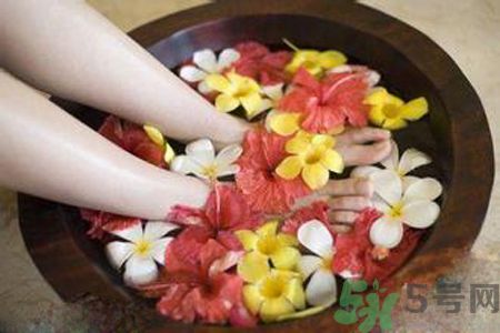 泡腳有什么好處？泡腳有什么禁忌？