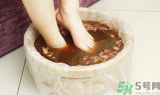 泡腳有什么好處？泡腳有什么禁忌？
