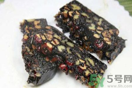 貧血吃什么補(bǔ)血？貧血吃阿膠好嗎？