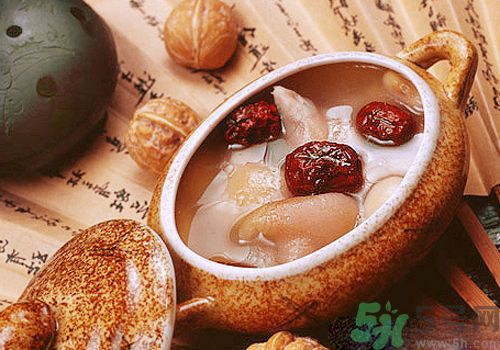 貧血吃什么補(bǔ)血？貧血吃阿膠好嗎？