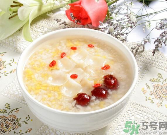 貧血吃什么補(bǔ)血？貧血吃阿膠好嗎？