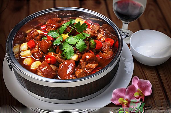 吃豬蹄可以豐胸嗎？吃豬蹄可以美容嗎？