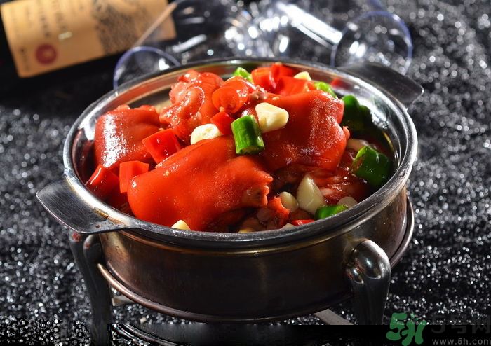 吃豬蹄可以豐胸嗎？吃豬蹄可以美容嗎？