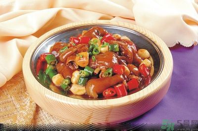 吃豬蹄可以豐胸嗎？吃豬蹄可以美容嗎？