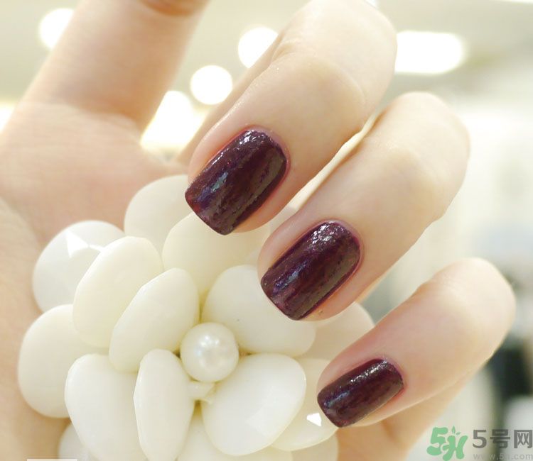 指甲油怎么去掉？指甲油有什么危害？