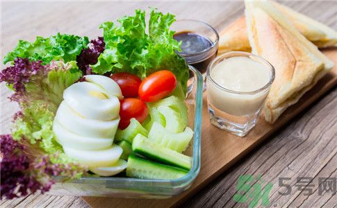 吃什么食物容易得腎結石？腎結石不能吃什么？