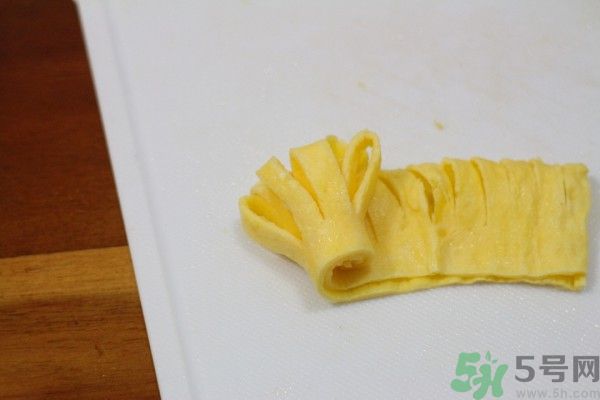 蘆筍開花了還可以吃嗎？蘆筍尾部開花能吃嗎？