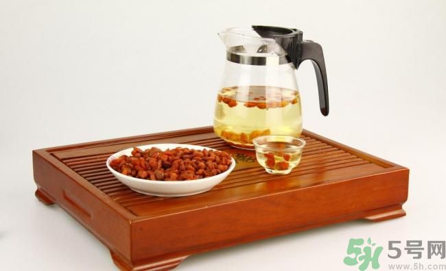 枸杞干吃好還是泡水好？枸杞怎么吃效果最好？