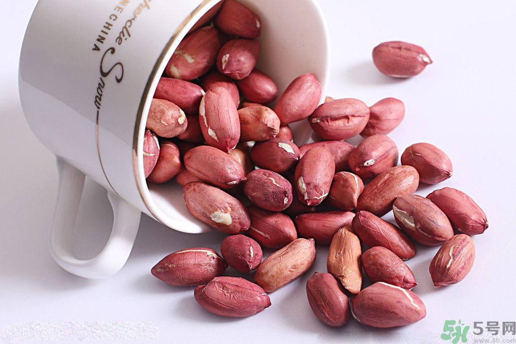 高血脂可以吃花生嗎？高血脂可以吃瓜子嗎？