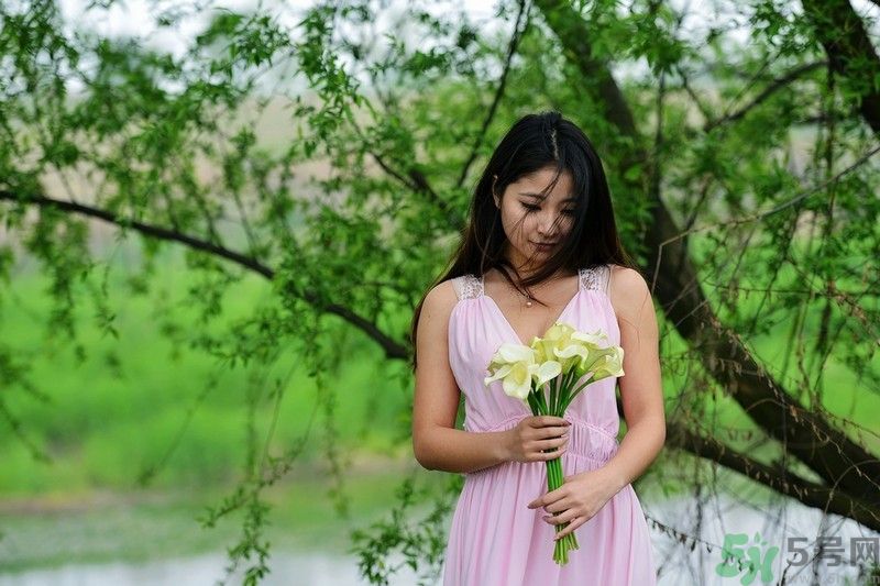 清明踏青穿什么衣服？清明踏青要注意什么？