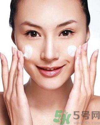 為什么會(huì)長(zhǎng)痘痘？痘痘有哪幾種類型的？