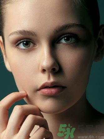 臉上長(zhǎng)斑的原因是什么？長(zhǎng)斑要注意什么？