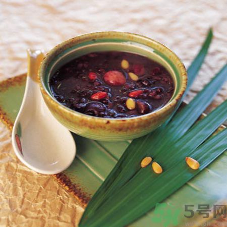 補(bǔ)血的粥有哪些？補(bǔ)血的粥怎么做？