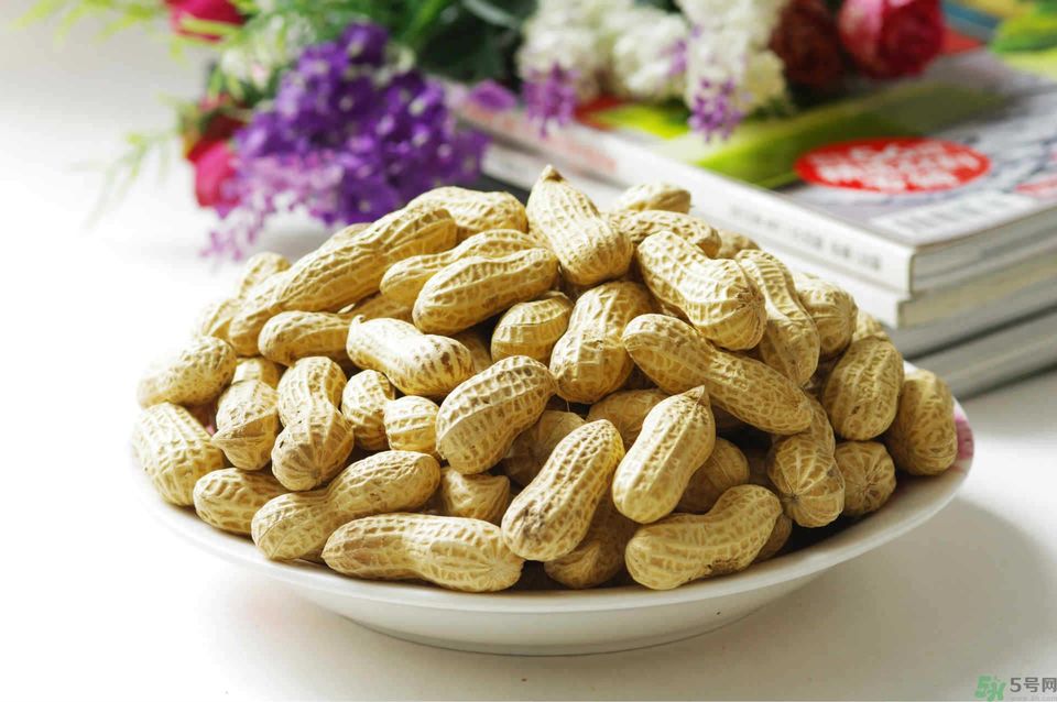 膽固醇高可以吃花生嗎？膽固醇高可以喝牛奶嗎？