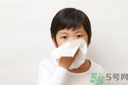 春天流鼻血是怎么回事?春天流鼻血吃什么好 春天流鼻血是怎么回事?春天流鼻血吃什么好