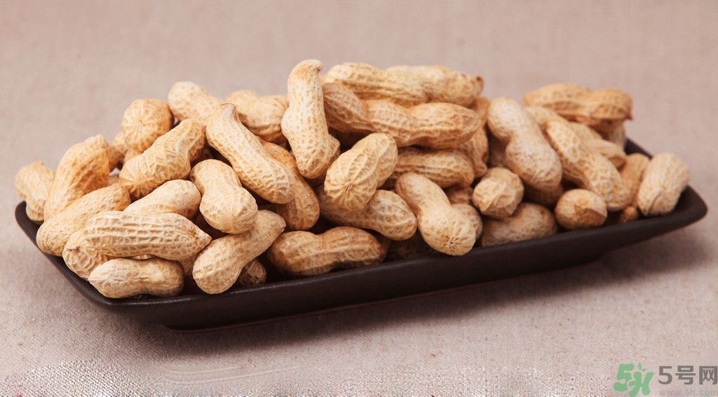 膽固醇高可以吃花生嗎？膽固醇高可以喝牛奶嗎？