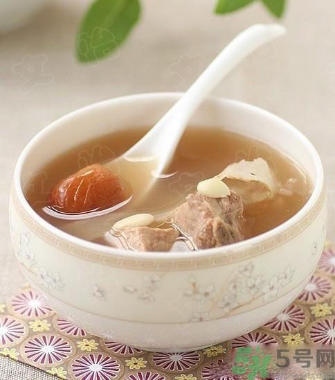 百合可以煲湯嗎？百合煲湯有哪些做法？