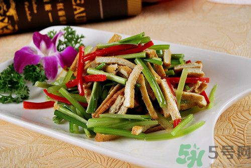 韭菜炒豆干的做法大全,韭菜炒豆干怎么做好吃 韭菜炒豆干的做法大全,韭菜炒豆干怎么做好吃