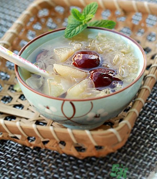 春季咳嗽怎么辦？春季咳嗽吃什么好？