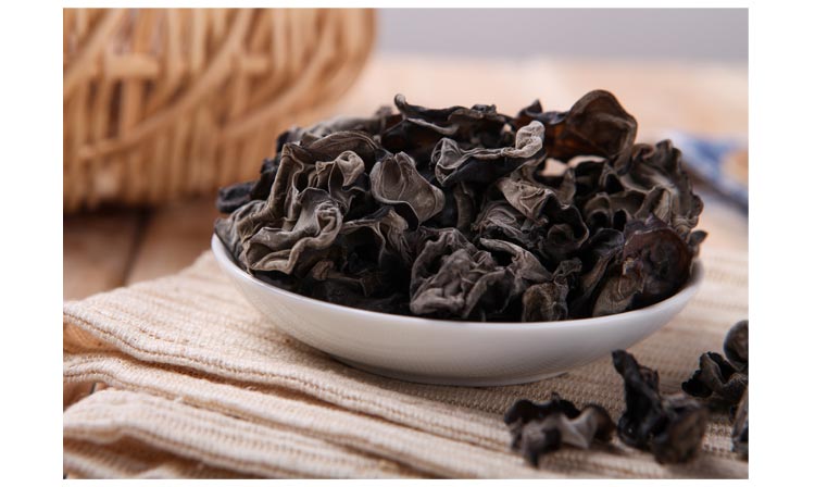 黑木耳是不是越黑越好？怎么挑選黑木耳？