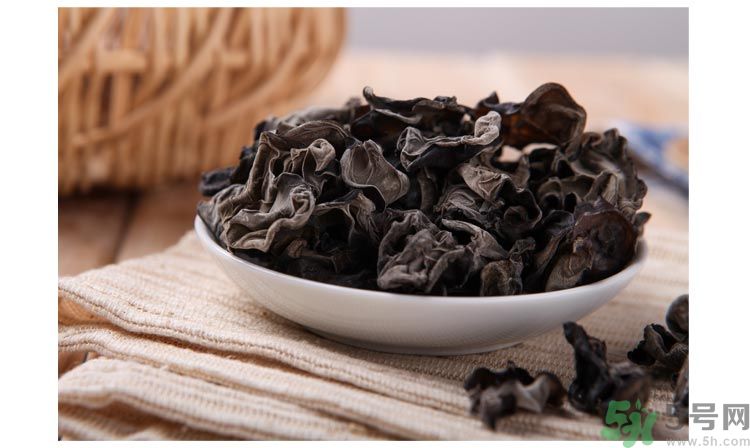 多吃黑木耳有什么好處？黑木耳可以排毒嗎？