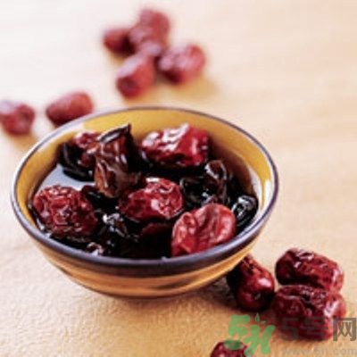 黑木耳可以治便秘嗎？黑木耳有什么食療的方法？