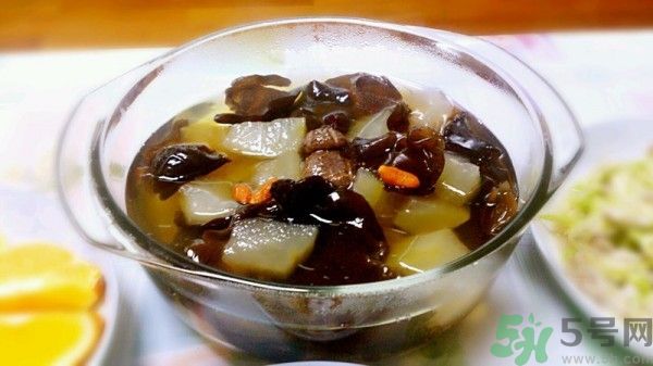 黑木耳可以治便秘嗎？黑木耳有什么食療的方法？