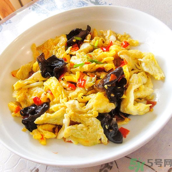 黑木耳炒雞蛋怎么做？黑木耳炒雞蛋怎么做最好吃？