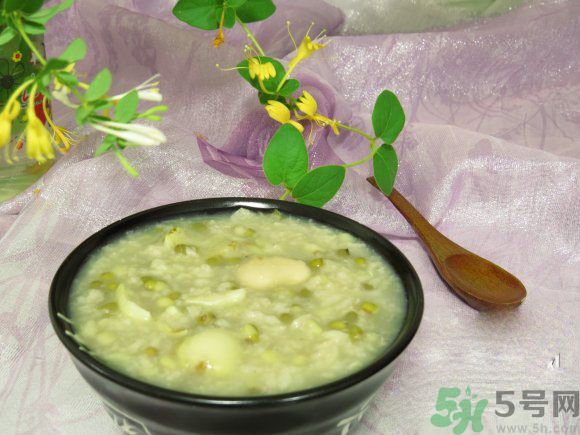 皮膚過敏怎么辦？皮膚過敏吃什么？