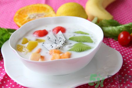 胃潰瘍可以喝酸奶嗎？胃潰瘍喝酸奶好嗎？