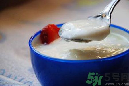 胃潰瘍可以喝酸奶嗎？胃潰瘍喝酸奶好嗎？