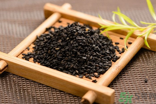 黑芝麻怎么吃可以治白發(fā)？黑芝麻真的能治白頭發(fā)？