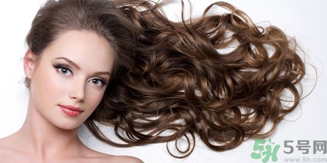 頭發(fā)干枯是為什么？頭發(fā)干枯的原因？