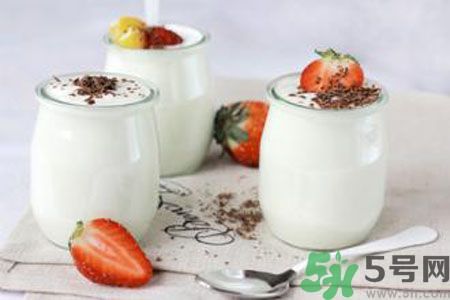 痛風(fēng)可以喝酸奶嗎？痛風(fēng)喝酸奶好嗎？