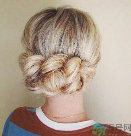 三股辮發(fā)型怎么編?三股辮的編發(fā)圖解步驟 三股辮發(fā)型怎么編?三股辮的編發(fā)圖解步驟