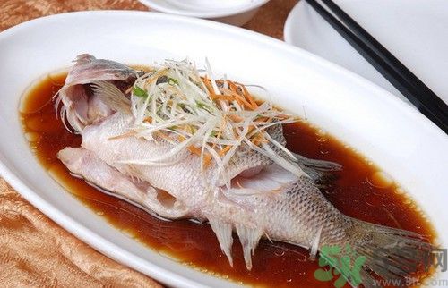 痛風(fēng)可以吃魚嗎？痛風(fēng)可以吃什么魚？