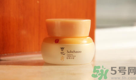 雪花秀臻秀修護(hù)活顏霜怎么樣?好用嗎?.png 雪花秀臻秀修護(hù)活顏霜怎么樣?好用嗎?.png