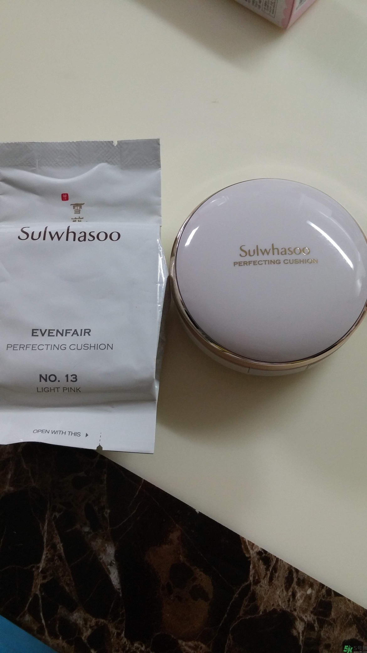 雪花秀氣墊13號白嗎？雪花秀氣墊13號21號哪個白？