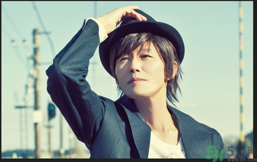 喉癌早期的癥狀有哪些？預(yù)防喉癌我們要怎么做？