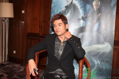 強直性脊柱炎有哪些癥狀?強直性脊柱炎的并發(fā)癥是什么 強直性脊柱炎有哪些癥狀?強直性脊柱炎的并發(fā)癥是什么