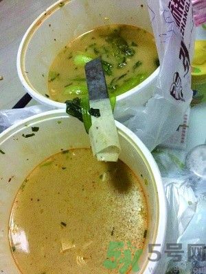 麻辣燙里吃出銹刀片,吃麻辣燙的危害有哪些? 麻辣燙里吃出銹刀片,吃麻辣燙的危害有哪些?