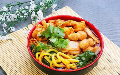 麻辣燙里吃出銹刀片,吃麻辣燙的危害有哪些? 麻辣燙里吃出銹刀片,吃麻辣燙的危害有哪些?