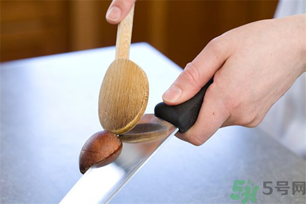 牛油果怎么切?牛油果怎么吃圖解 牛油果怎么切?牛油果怎么吃圖解