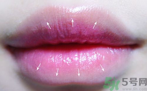 咬唇妝用什么口紅好？咬唇妝適合哪種嘴唇？